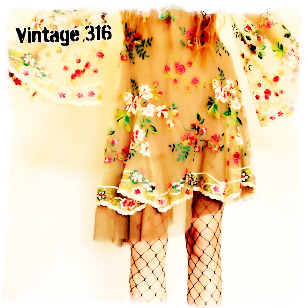 LAST ONE ♥️ Floral Asymmetrical Dress Bell Sleeves - Picture 2 of 5